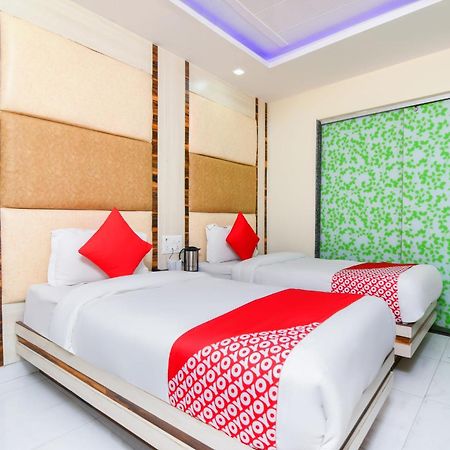 Hotel Harsha International New Delhi Buitenkant foto