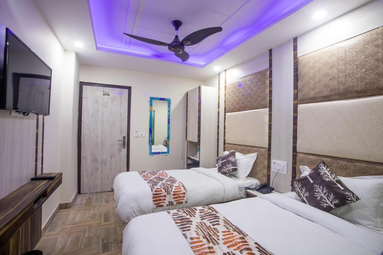 Hotel Harsha International New Delhi Buitenkant foto
