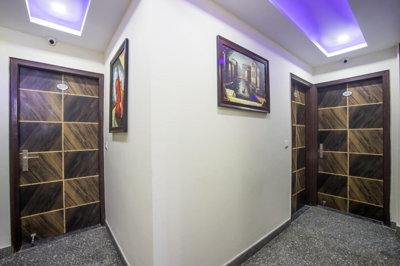 Hotel Harsha International New Delhi Buitenkant foto