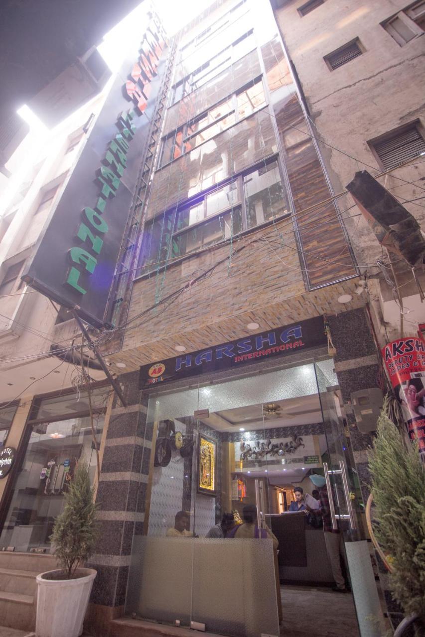 Hotel Harsha International New Delhi Buitenkant foto