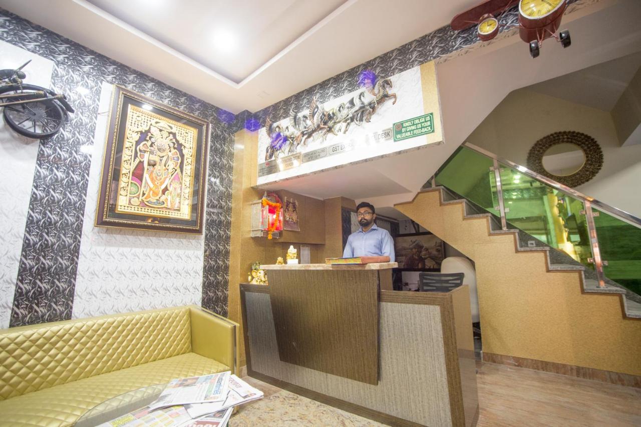 Hotel Harsha International New Delhi Buitenkant foto