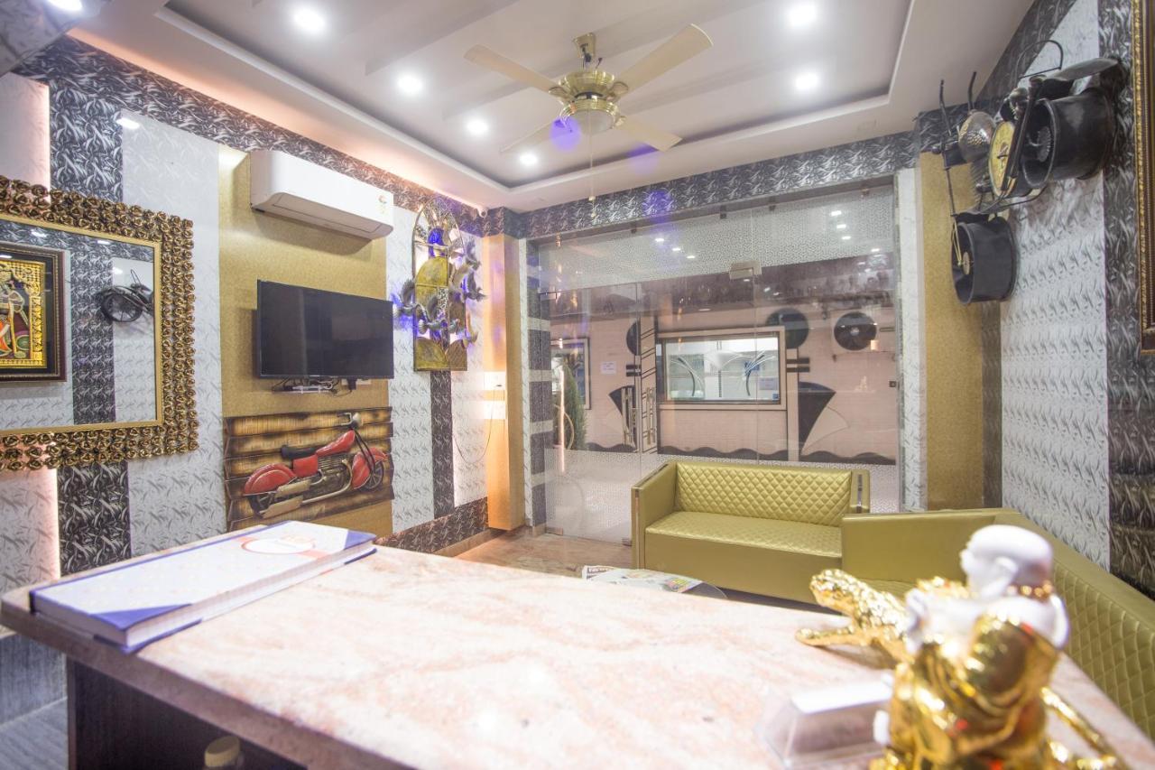 Hotel Harsha International New Delhi Buitenkant foto