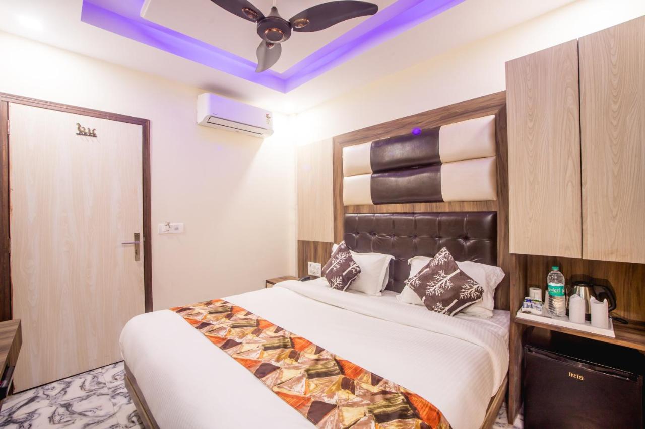 Hotel Harsha International New Delhi Buitenkant foto