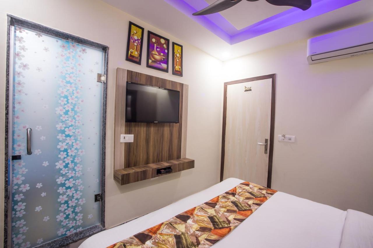 Hotel Harsha International New Delhi Buitenkant foto