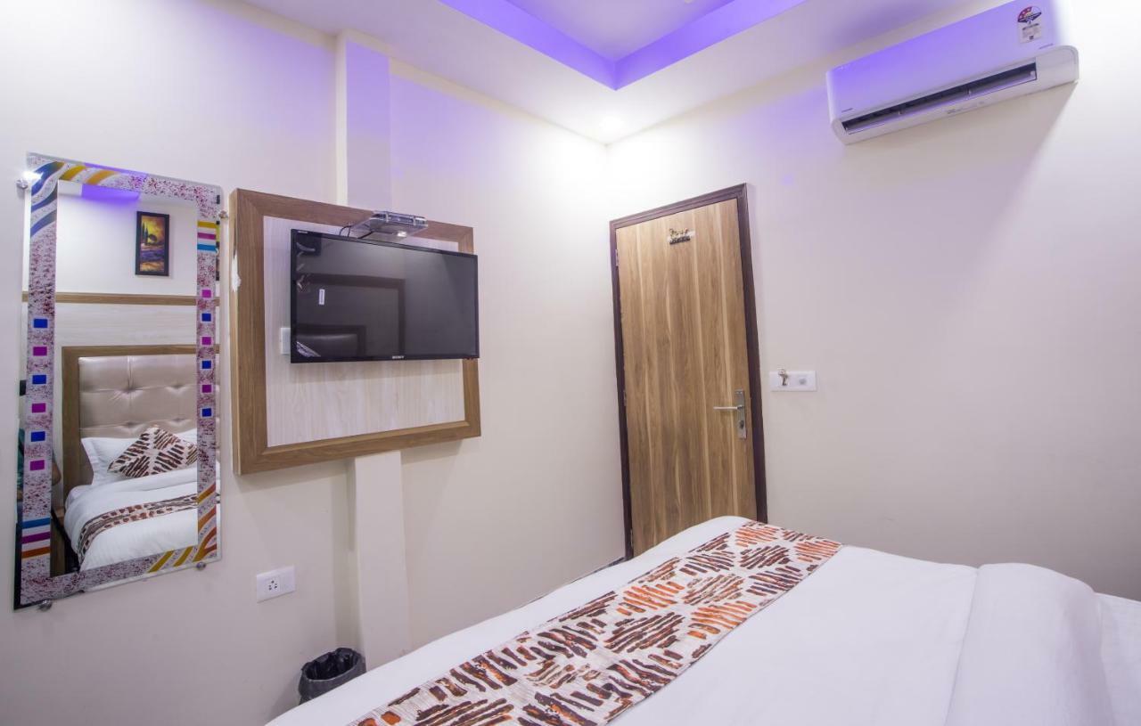 Hotel Harsha International New Delhi Buitenkant foto
