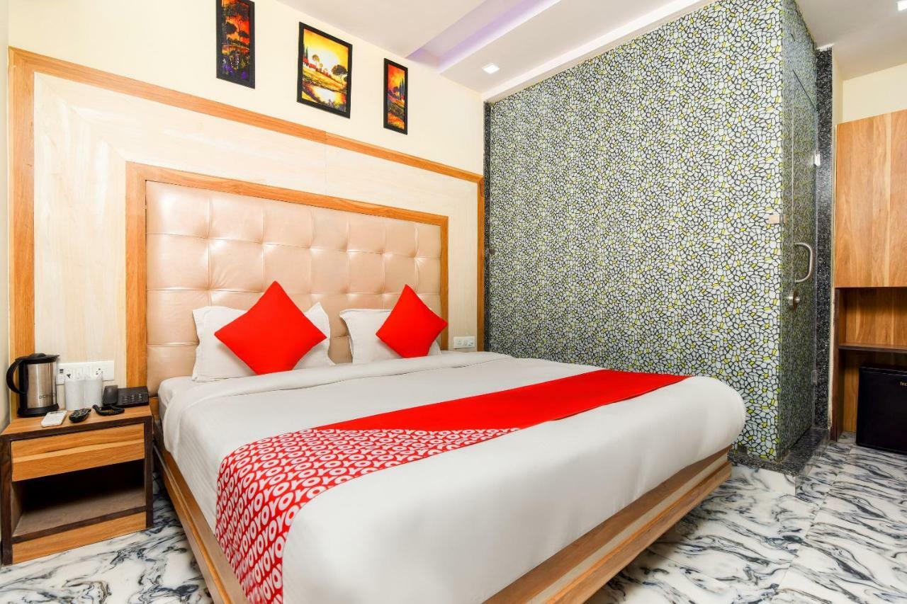 Hotel Harsha International New Delhi Buitenkant foto