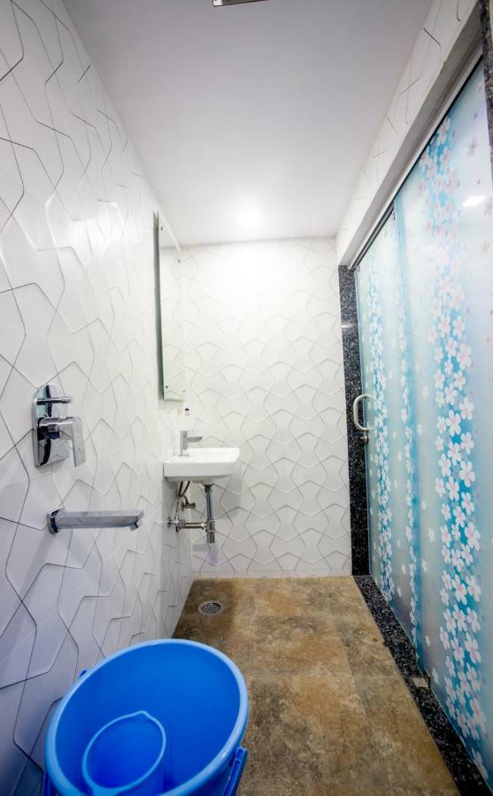 Hotel Harsha International New Delhi Buitenkant foto