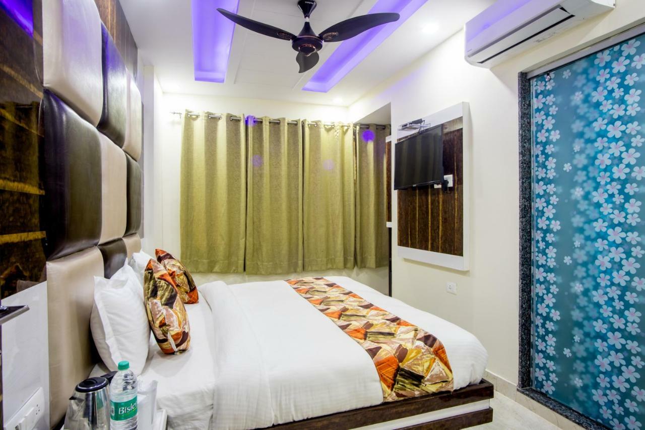 Hotel Harsha International New Delhi Buitenkant foto
