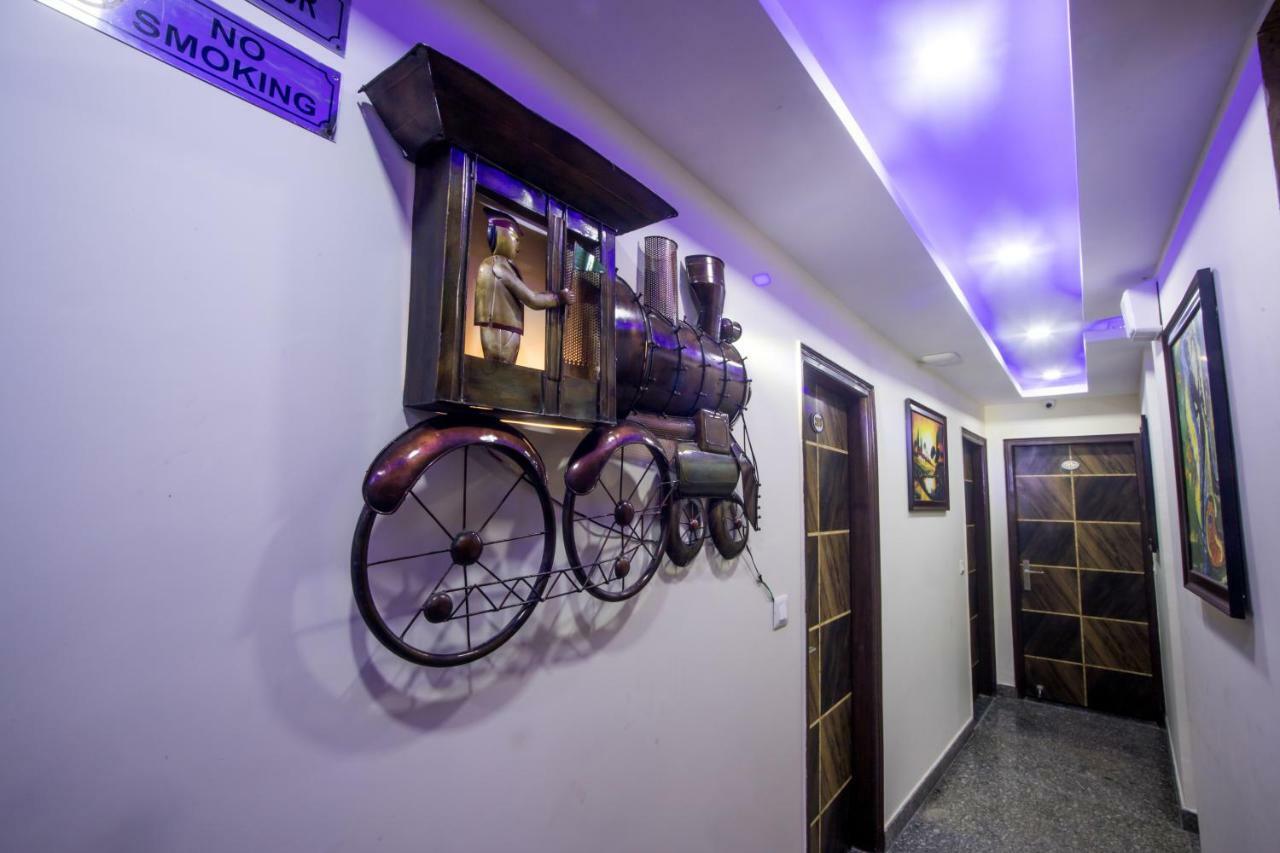 Hotel Harsha International New Delhi Buitenkant foto
