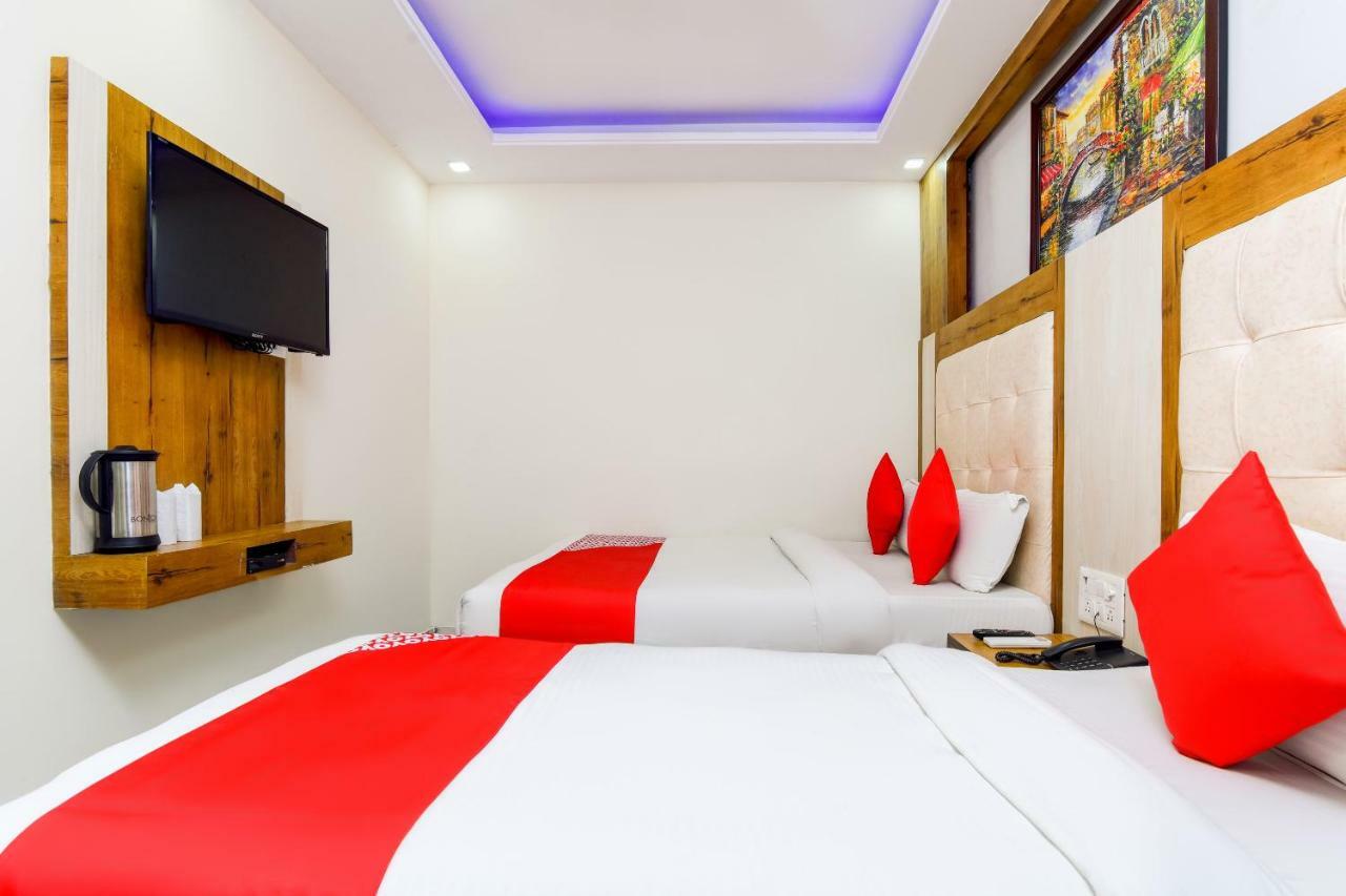 Hotel Harsha International New Delhi Buitenkant foto